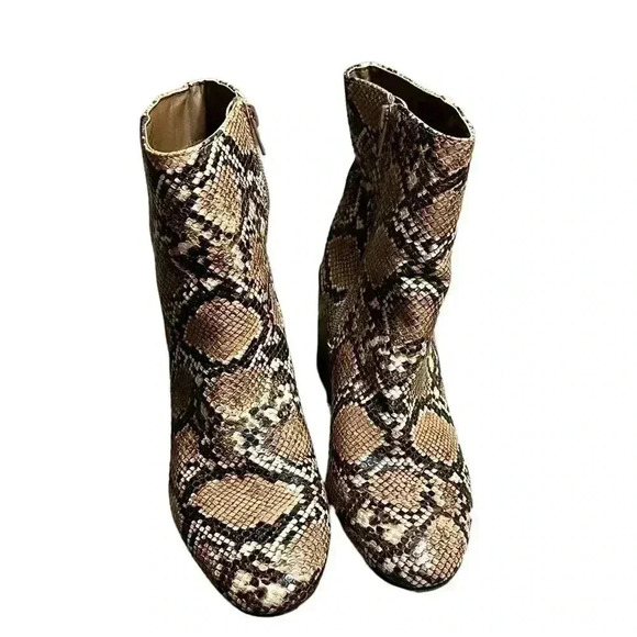 Madden Girl Brown/White Snake Print Buckle Zip Ankle Boot Sz.8.5 - Picture 2 of 5